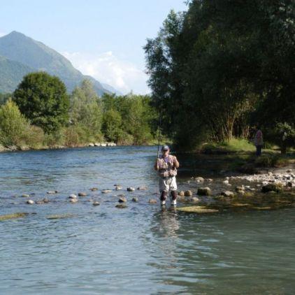 Pêche le long des rivières